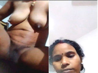 Desi Wife Shows Nude Body