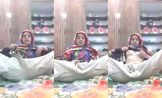 Paki Bhabhi Shows Boobs