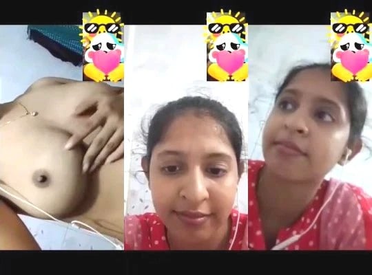 Horny Desi Girl Shows Boobs On VC
